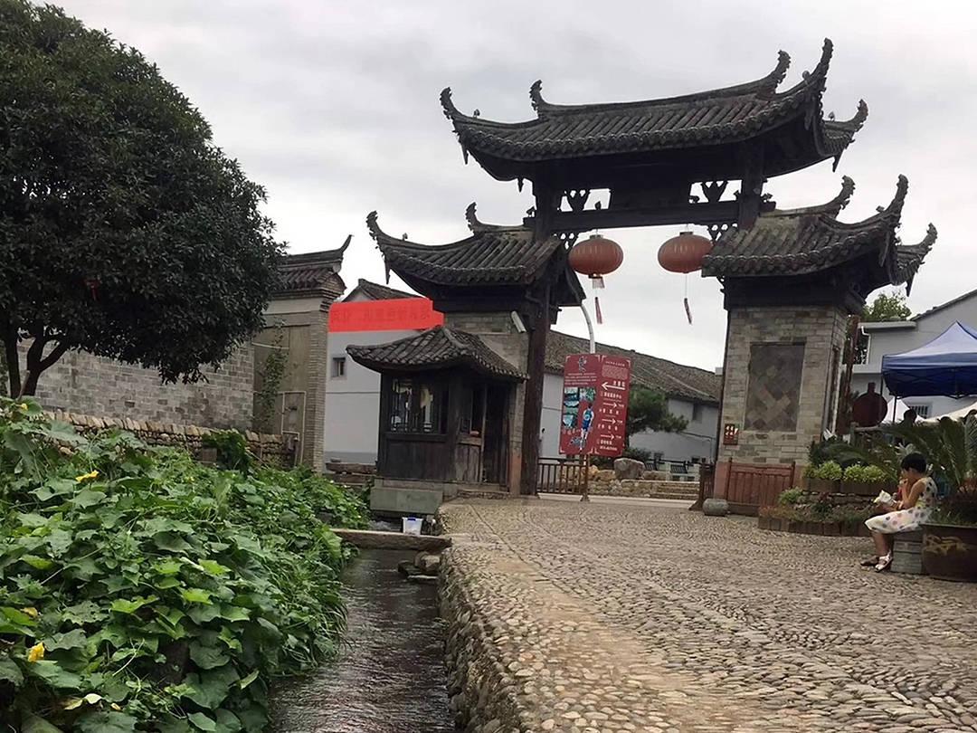 为啥会有人觉得新闻学专业无用？新闻学专业真的不好就业吗？